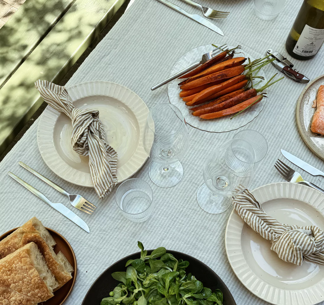 Guide to a nice summer table image